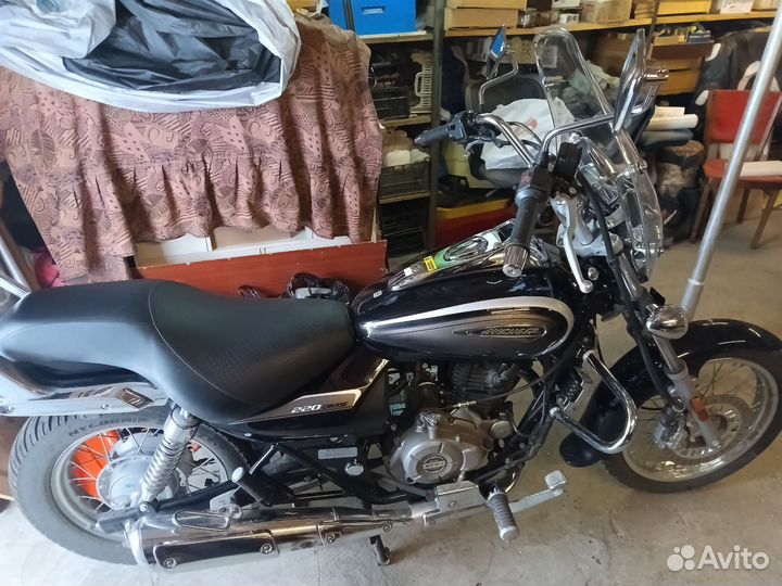 Bajaj avenger cruise 220