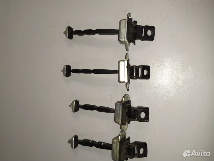 Ограничители дверей Skoda Octavia A5 2012