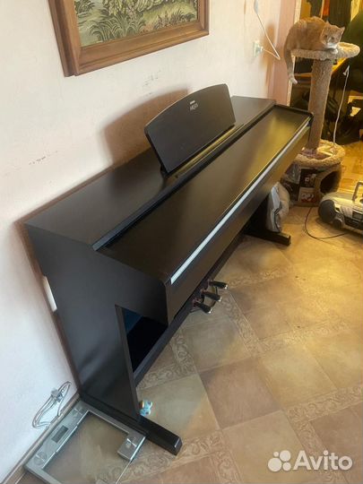 Цифровое пианино Yamaha arius YDP-141