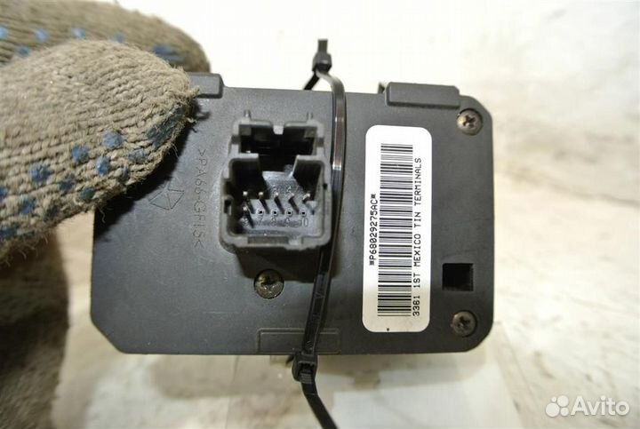 Переключатель света фар Jeep Grand Cherokee WK2 2