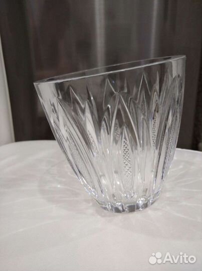 Хрусталь и синие салатники из стекла