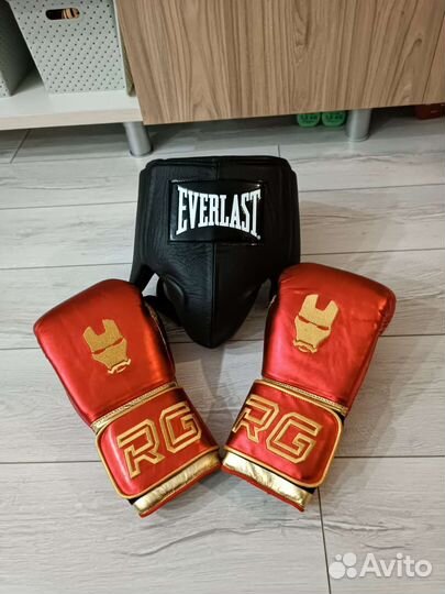 Боксерские перчатки 18 oz и бандаж