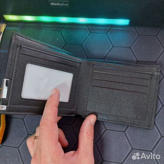 Мужской кошелек