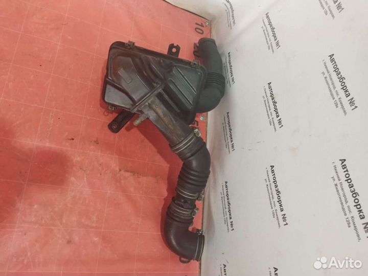 Корпус воздушного фильтра Toyota Hilux N130