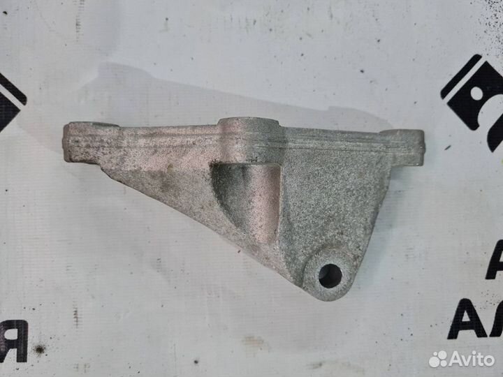 Опора Bmw F15 N57D30A 2015