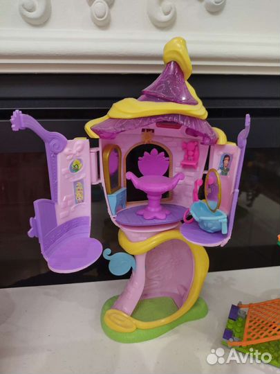 Кукольный домик Замок Рапунцель Lego friends