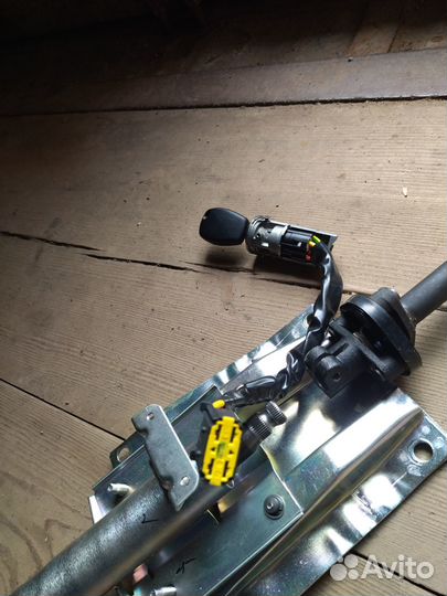 Рулевая колонка и замок зажигания