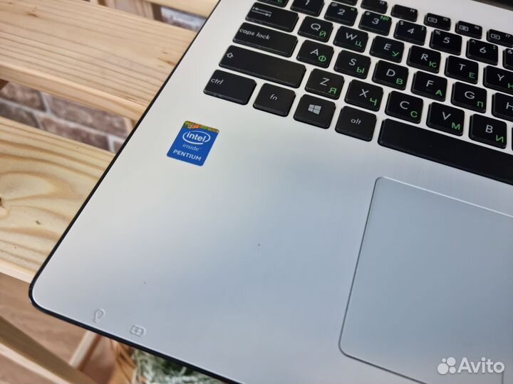 Asus X553m 4 ядра/8GB/HD/SSD 128GB