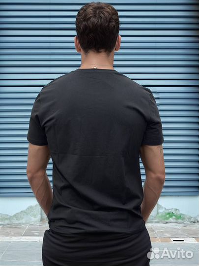 Приталенная футболка Gap черная