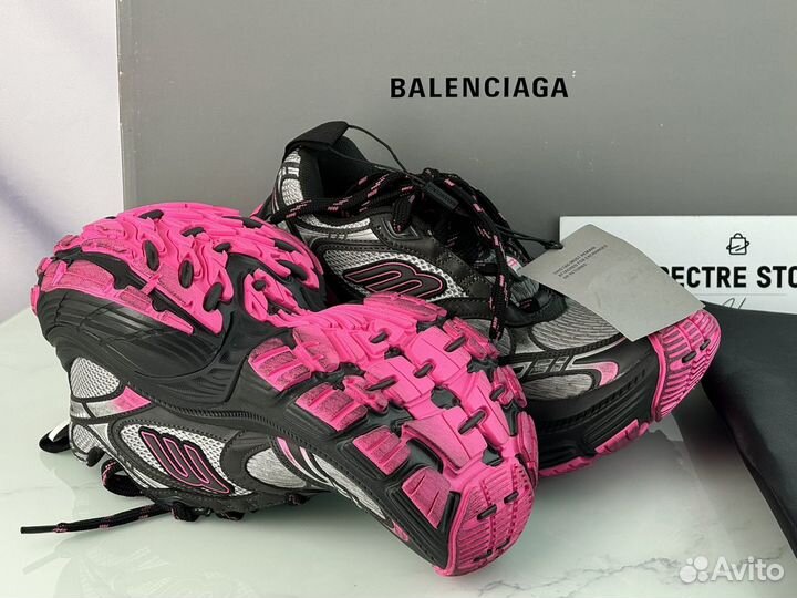 Кроссовки Balenciaga Cargo Sneaker Worn-Out - Pink