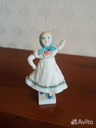 Старая кукла- качалка, колкий пластик, СССР