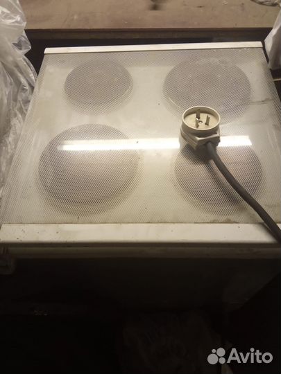 Электрическая плита с электрической духовкой