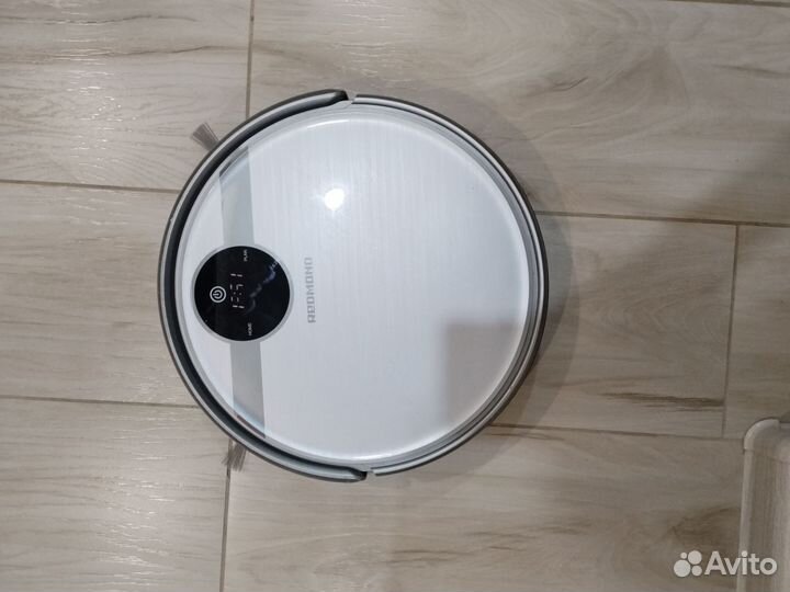 Робот пылесос Redmond rv-r500