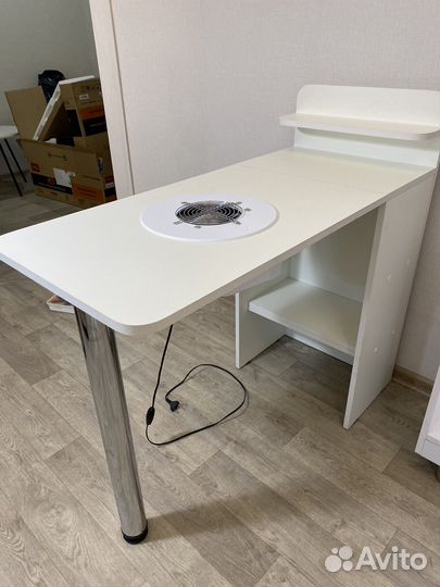 Раскладной маникюрный стол с вытяжкой