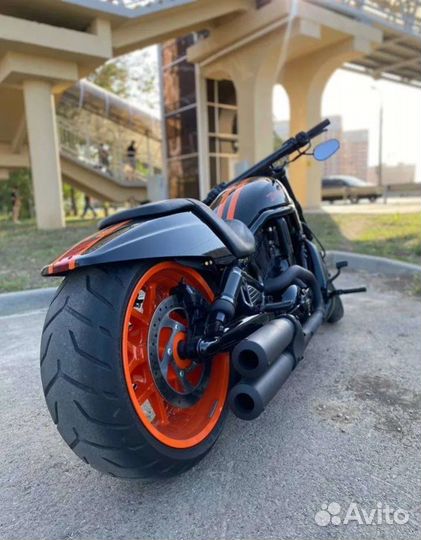 Мотоцикл Harley Davidson v-rod 2012 чоппер