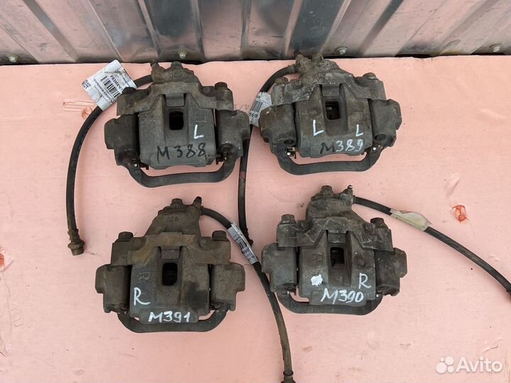 Суппорт тормозной задний Land Cruiser 200/Lx570