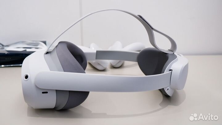 Аренда шлема виртуальной реальности (VR) Pico 4
