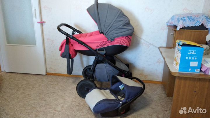 Коляска 3 в 1 Tutis Zippy