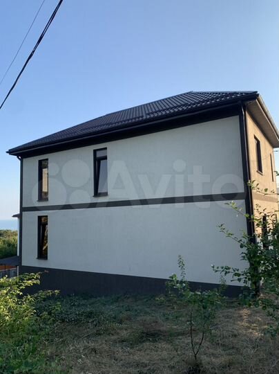 Дом 192 м² на участке 6,5 сот.