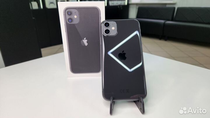 iPhone 11, 64 ГБ