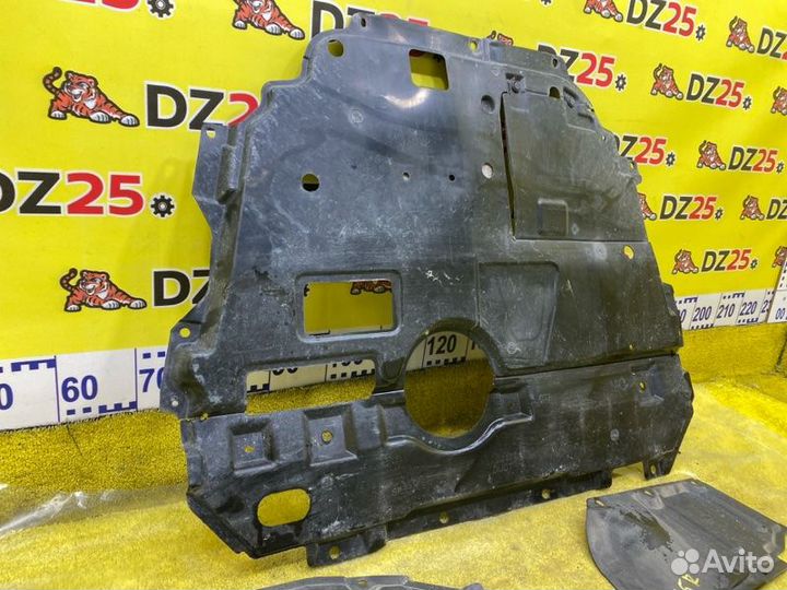 Защита двигателя передняя Toyota Avensis ZRT272 145063