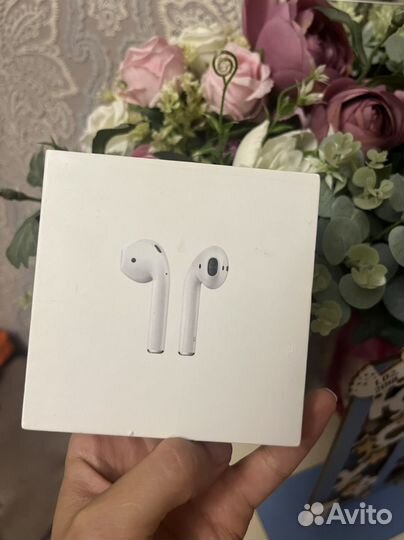 Airpods 2 кейс и левый наушник