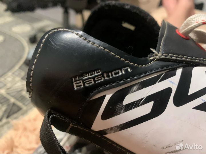 Коньки хоккейные