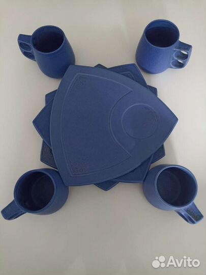 Дизайнерский набор тарелок и чашек