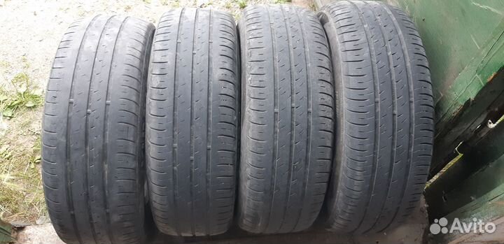 Kumho Ecowing ES01 KH27 215/65 R16