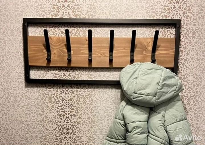 Вешалка настенная в прихожую