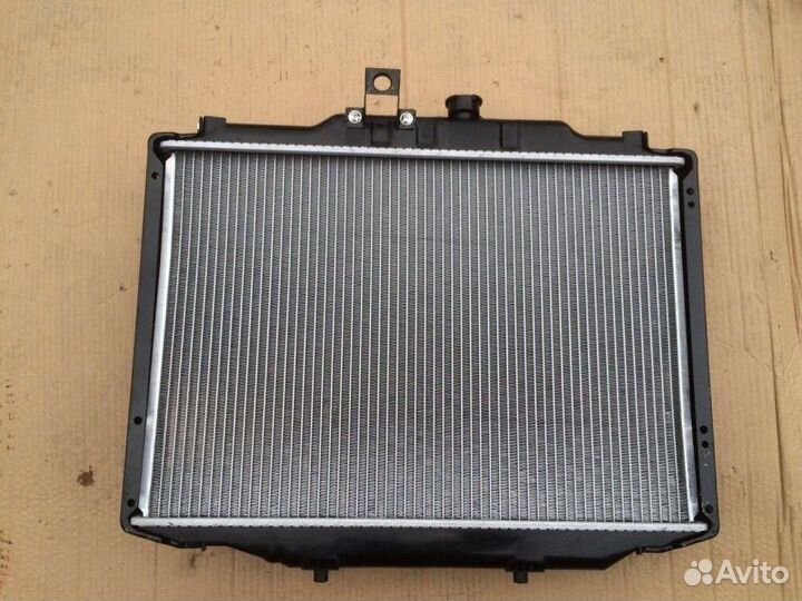 Радиатор охлаждения двигателя Mitsubishi Delica