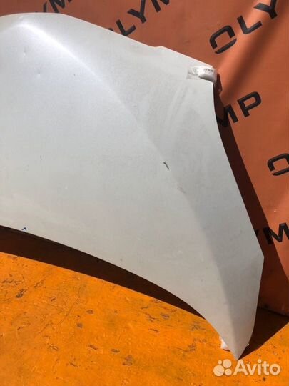 Капот Toyota Ractis SCP100 2SZ-FE 2001