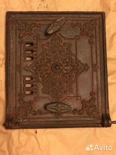 Старинная печная дверца 