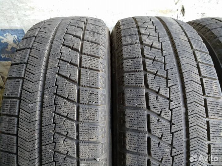 Bridgestone Blizzak VRX 215/60 R16 95S