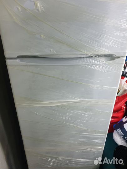 Холодильник бу indesit