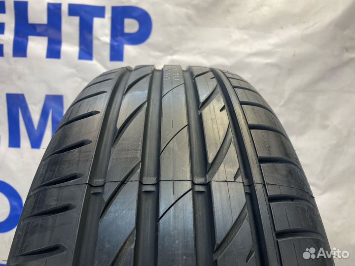 Maxxis Victra Sport VS5 245/40 R20 99Y