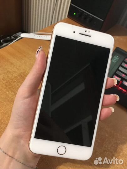 iPhone 8 Plus, 64 ГБ