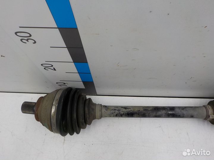 Привод правый передний Volkswagen Tiguan