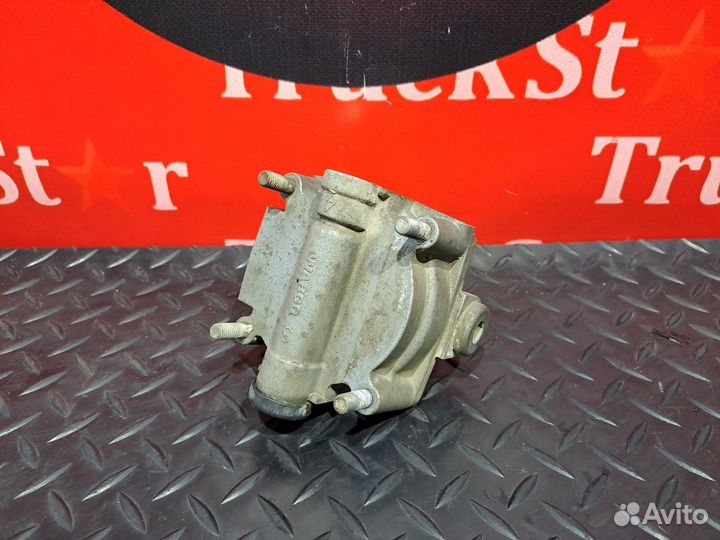 Клапан ускорительный