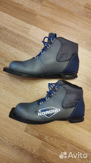 Лыжные ботинки