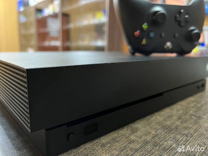 Игровая приставка Xbox One X 1000gb XboxOne X