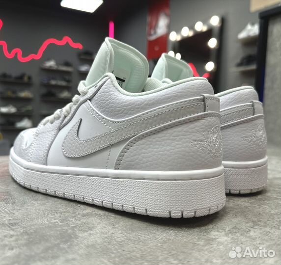 Кроссовки женские Nike Jordan 1 Low