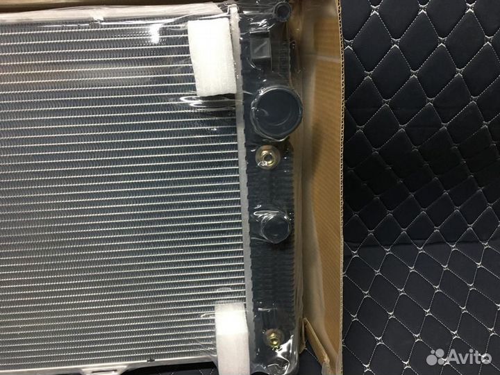 Радиатор Mercedes W204 W212 X204 A2045003603