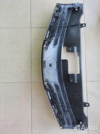 Продам решетку радиатора