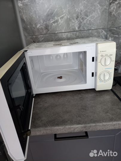 Микроволновая печь Midea