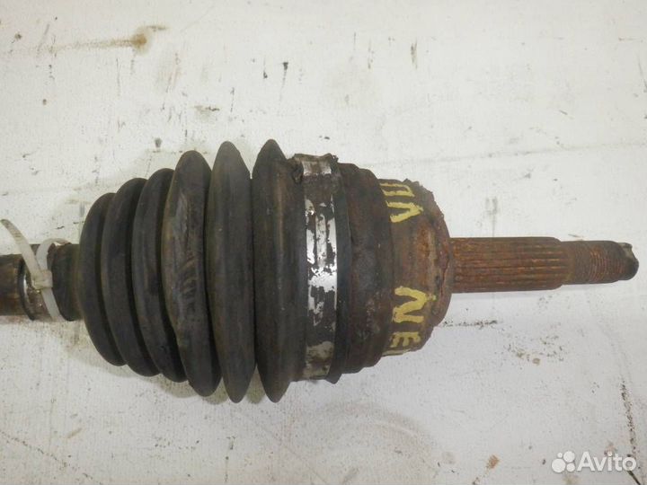Привод передний левый 26010665A