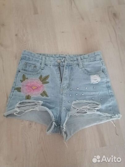 Джинсовые шорты