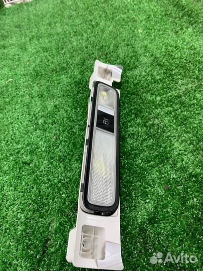 Плафон подсветки салона Mercedes-Benz S-Class W221