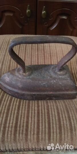 Утюг чугунный