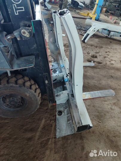 Стойка кузова (8) правая Toyota Corolla Fielder